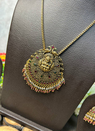 Long dollar chain