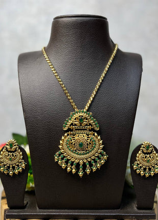 Long dollar chain