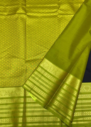 Vaira Oosi Gold Zari