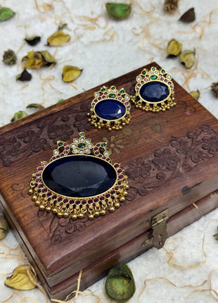 Pendant with Stud