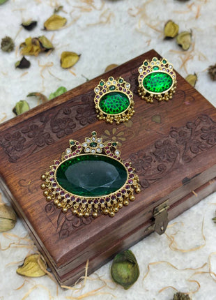 Pendant with Stud