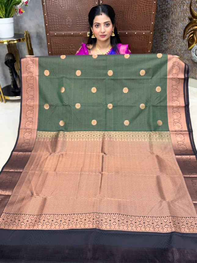 Vaira Oosi Coffee Brown Border