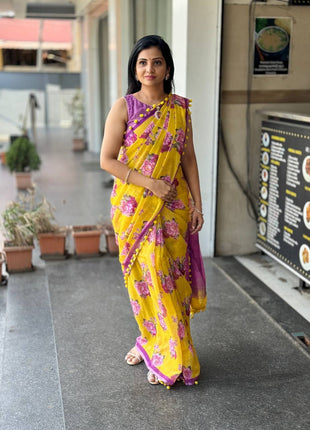 Linen with Pom Pom