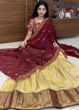 Lehenga in Free Size (Semi Stitched )