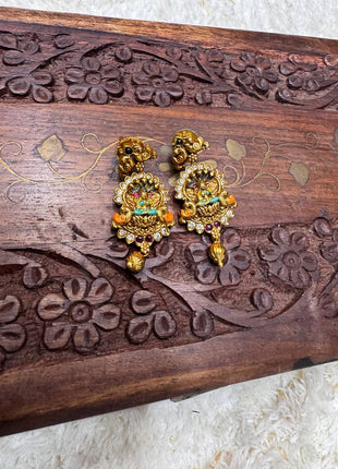 Dollar With Earring