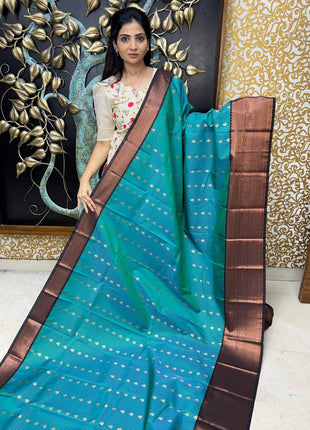 Vaira Oosi  Coffee Brown Border