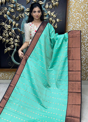 Vaira Oosi  Coffee Brown Border