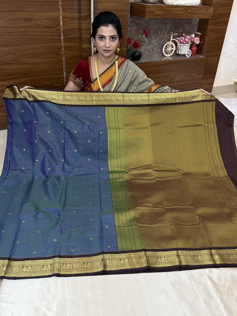 Vintage Vaira Oosi Gold Zari Coffee Brown Border