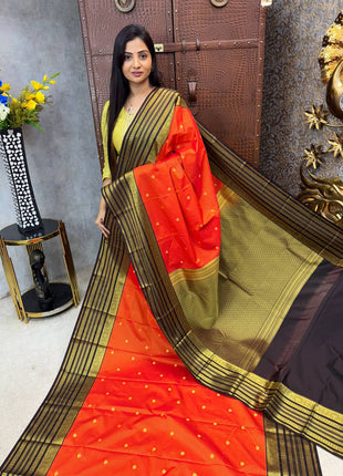 Vaira Oosi Golden Zari With Coffee Brown Border