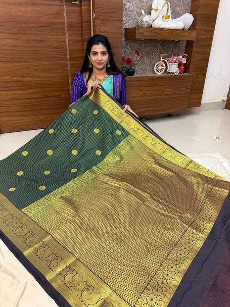 Vaira Oosi Gold Zari