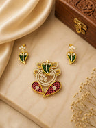 Stone Dollar With Earring