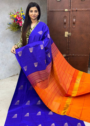 Border Less Vaira Oosi