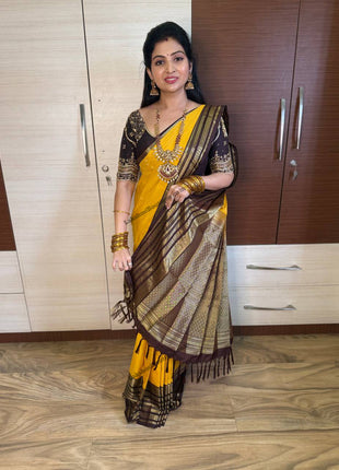 Vaira Oosi Golden Zari