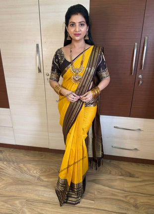 Vaira Oosi Golden Zari