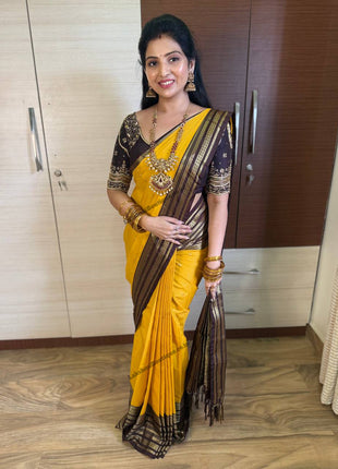 Vaira Oosi Golden Zari