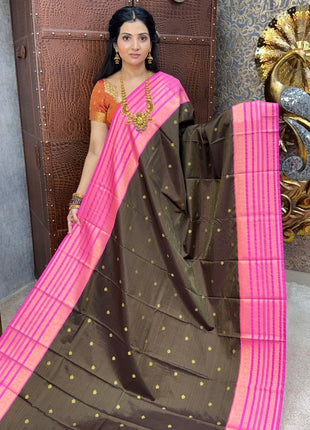 Vaira Oosi Golden Zari