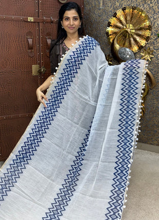 Linen with Pom Pom