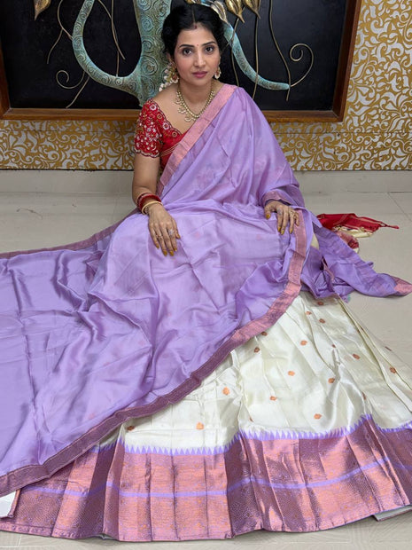 Lehenga in Free Size (Semi Stitched )