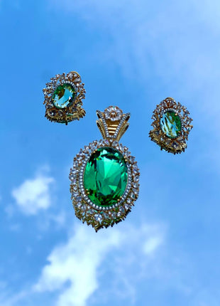 Pendant with Stud