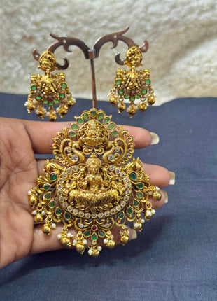 Dollar With Earring