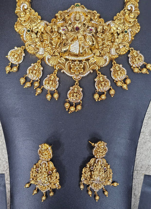 Dollar With Earring