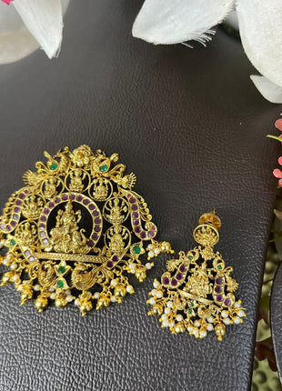 Dollar With Earring