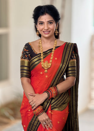 Vaira Oosi Golden Zari With Coffee Brown Border