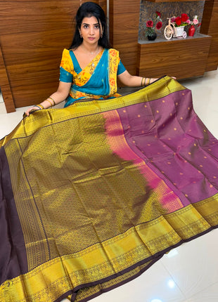 Vintage Vaira Oosi Gold Zari