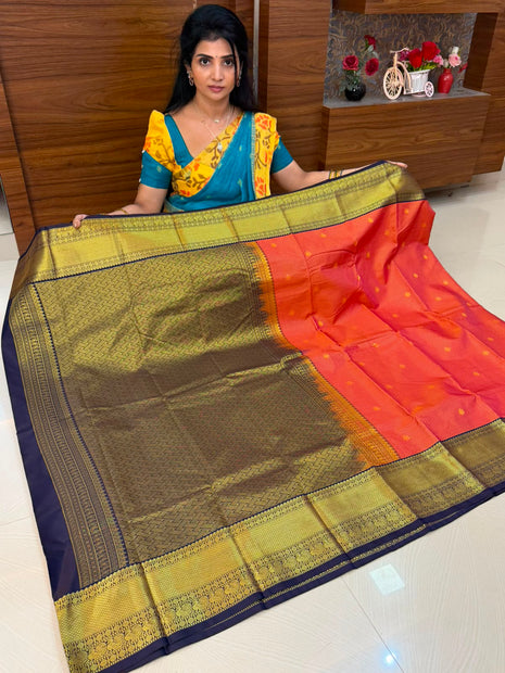 Vintage Vaira Oosi Gold Zari