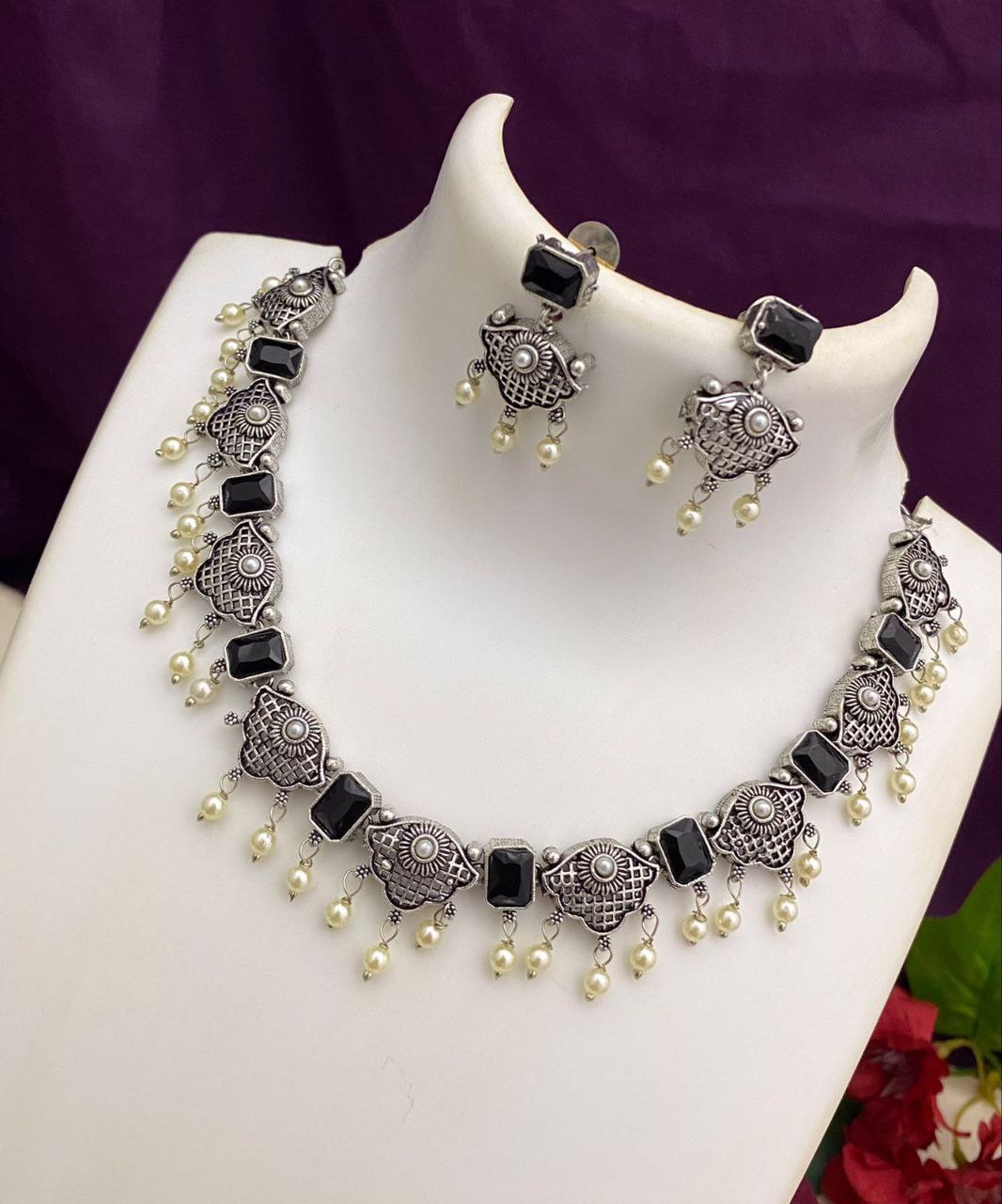 Matching Oxidised Jewellery With Saree – Blingvine