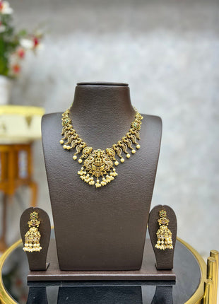 Antique Lakshmi Motif Short Necklace Set