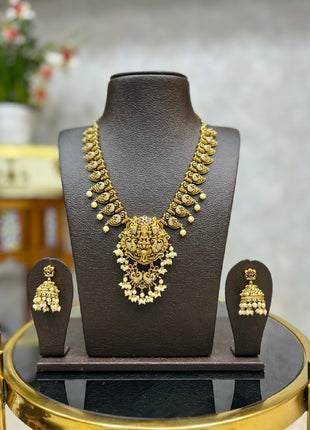 Centre Lakshmi Pendant Antique Necklace Set