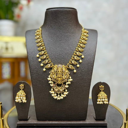 Centre Lakshmi Pendant Antique Necklace Set