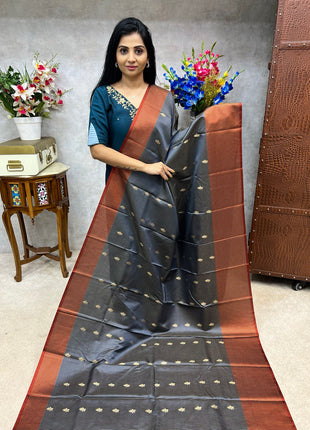 Vaira Oosi Golden Zari