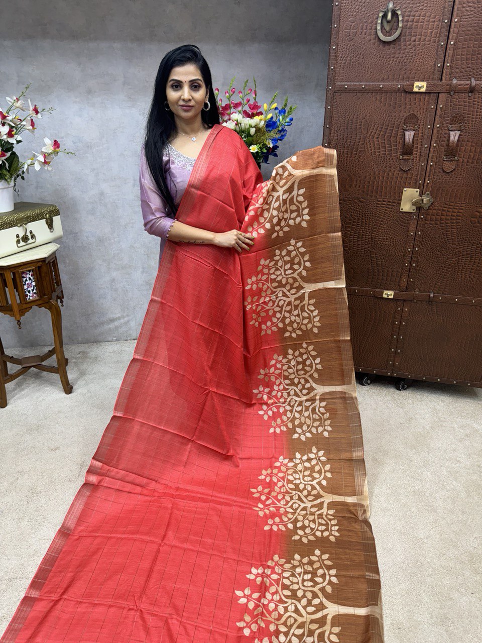 Make floor length silk gown from old silk saree,designer anarkali kurti  design ideas - YouTube