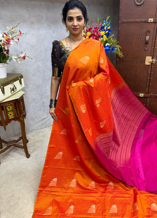 Border Less Vaira Oosi