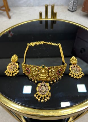 Choker jewellery