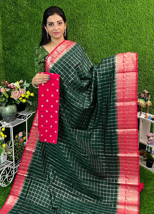 Chiniya Silk with 2 Blouses Contrast Blouse with Banarasi Blouse