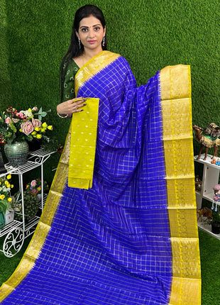 Chiniya Silk with 2 Blouses Contrast Blouse with Banarasi Blouse