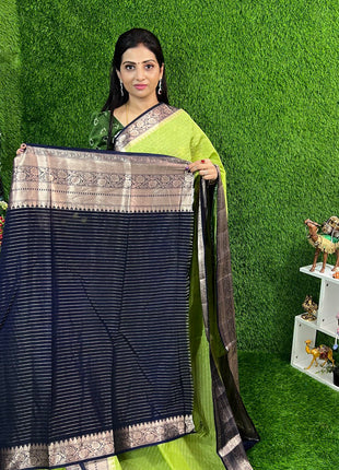 Chiniya Silk with 2 Blouses Contrast Blouse with Banarasi Blouse