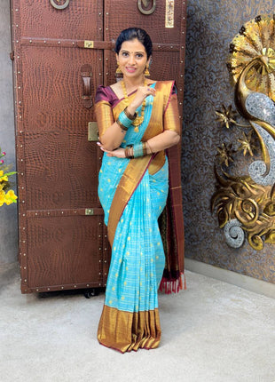 Vaira Oosi Golden Zari