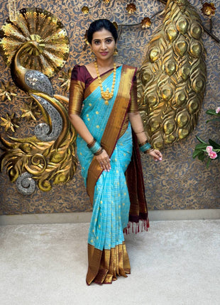 Vaira Oosi Golden Zari