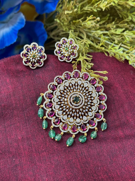 Stone Dollar With Earring