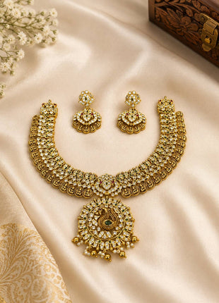 Kasu Malai with Stone Work