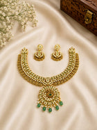Kasu Malai with Stone Work