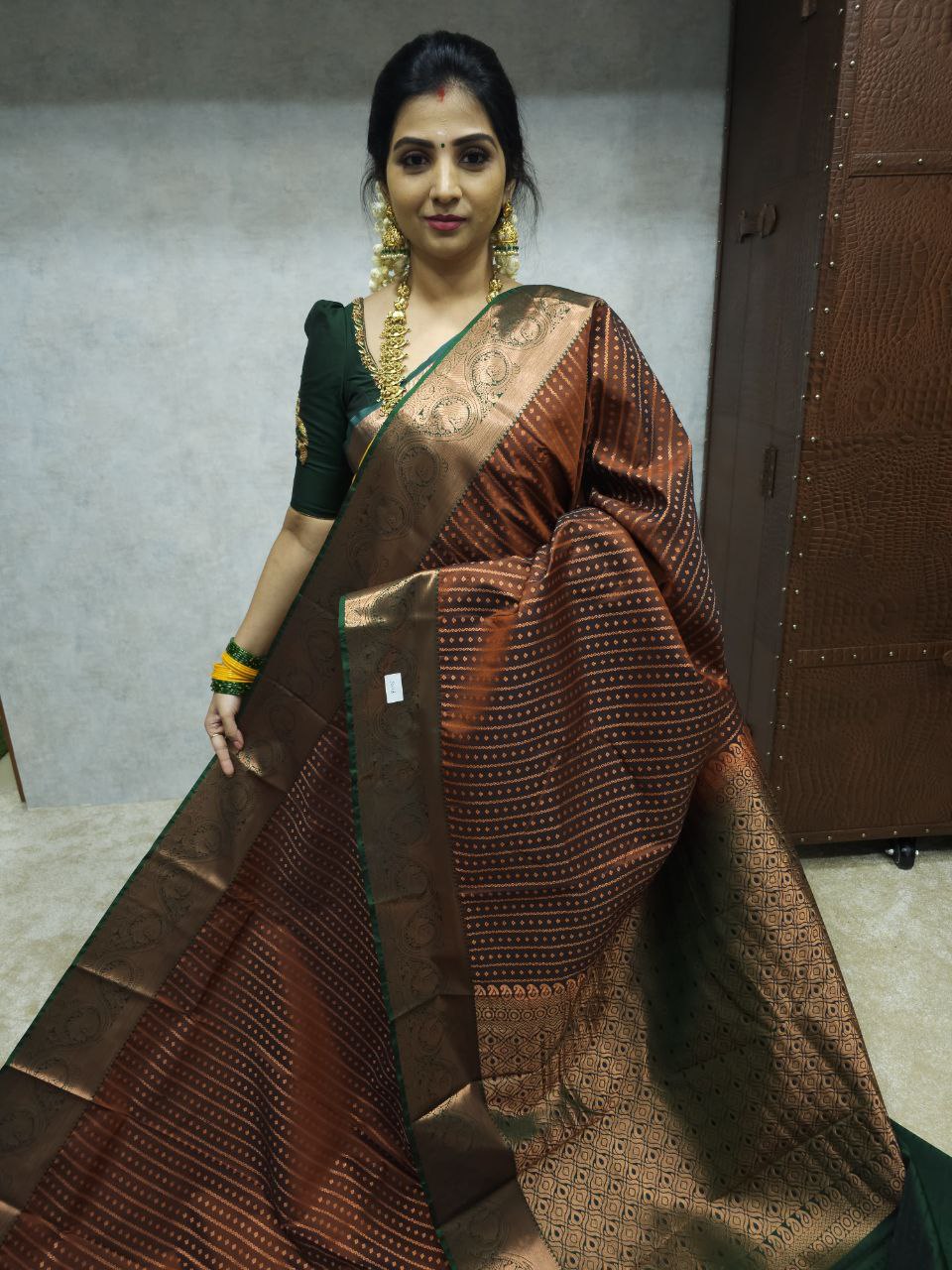 Brick Brown Orange Double Warp Elegance Kanchipuram Handloom Soft Silk –  Capell Haute Couture