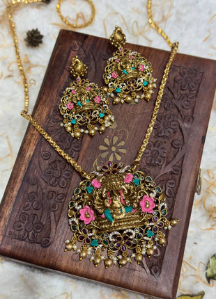LONG DOLLAR CHAIN WITH EARRING